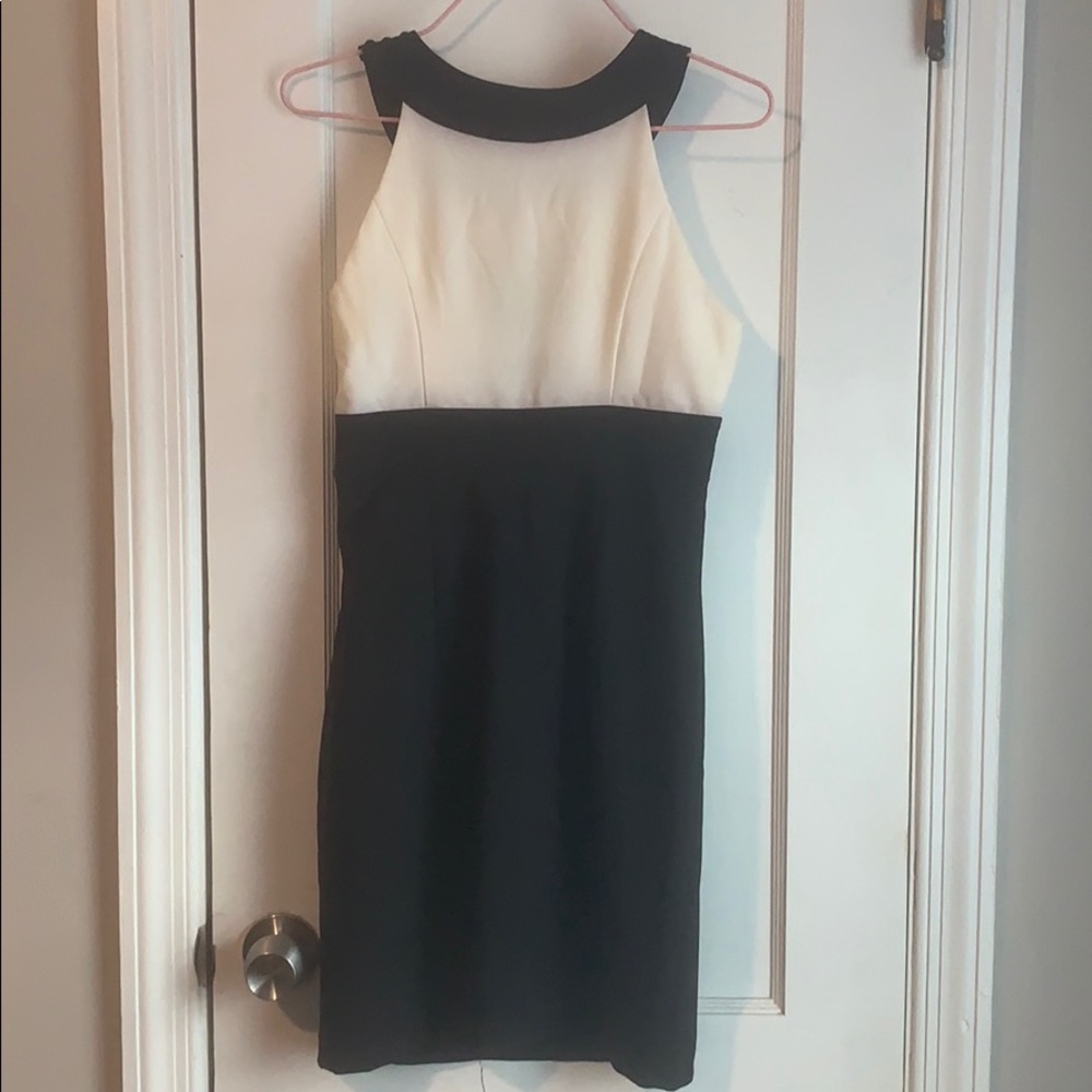 Black and white dress - Picture 2 of 2